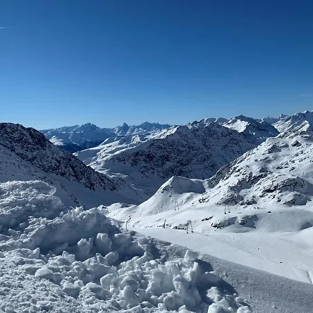 2.5 Zimmer Davos Platz Bolgen