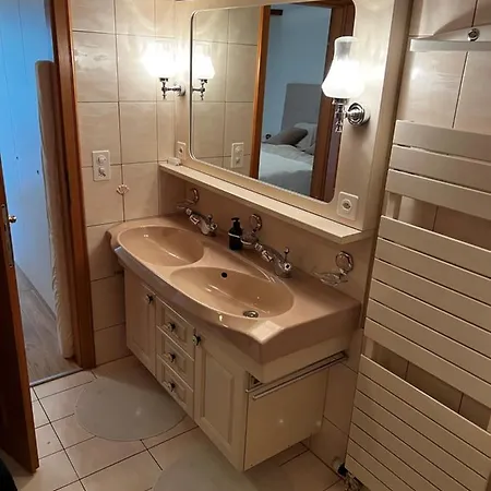 2.5 Zimmer Davos Platz Apartment Bolgen